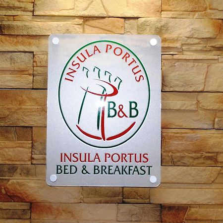 依苏拉波尔图斯b&B酒店 菲乌米奇诺 外观 照片
